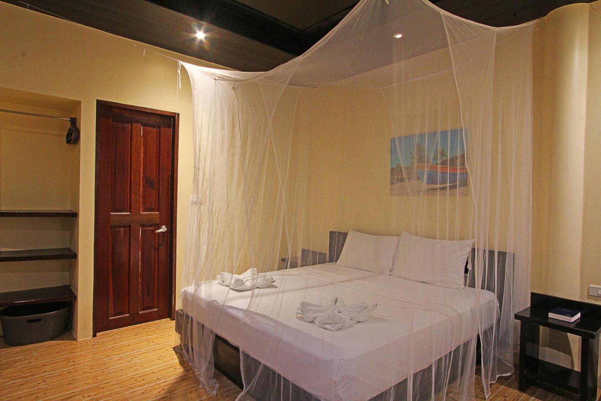 Jonas And Twins Resort General Luna  Exterior photo