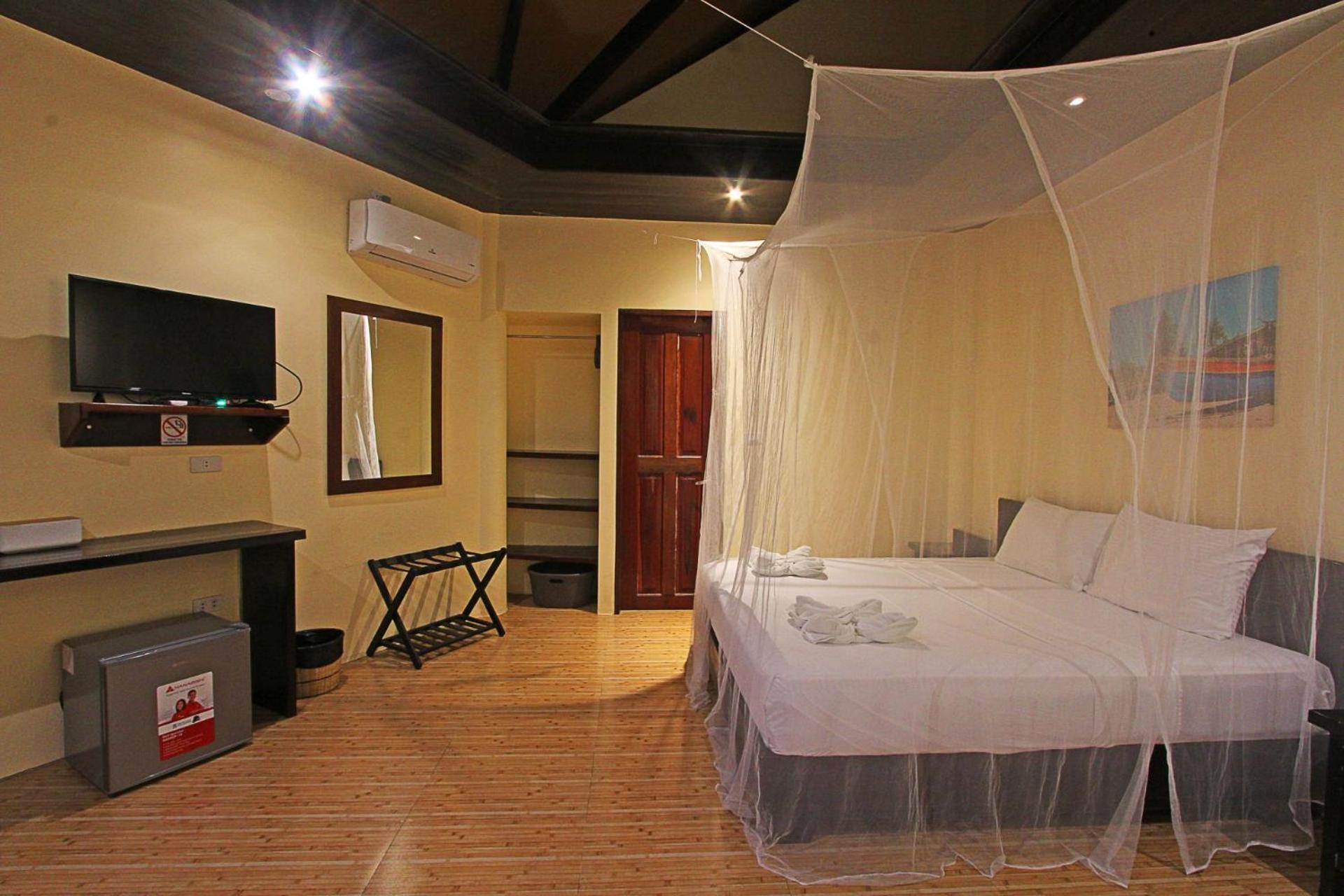 Jonas And Twins Resort General Luna  Exterior photo