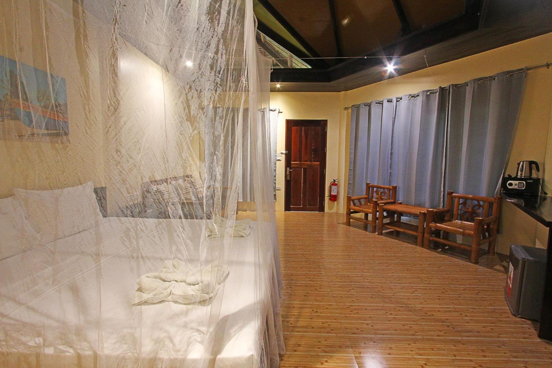 Jonas And Twins Resort General Luna  Room photo