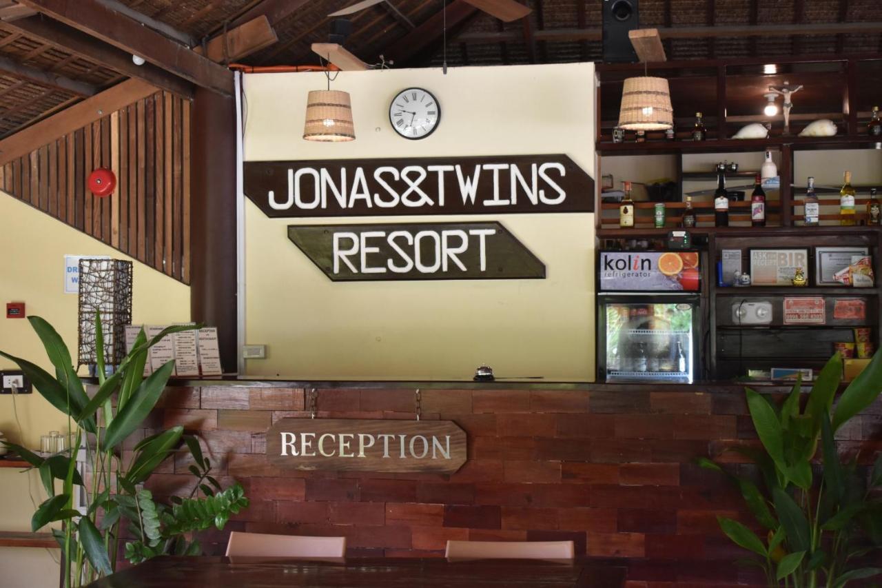 Jonas And Twins Resort General Luna  Exterior photo